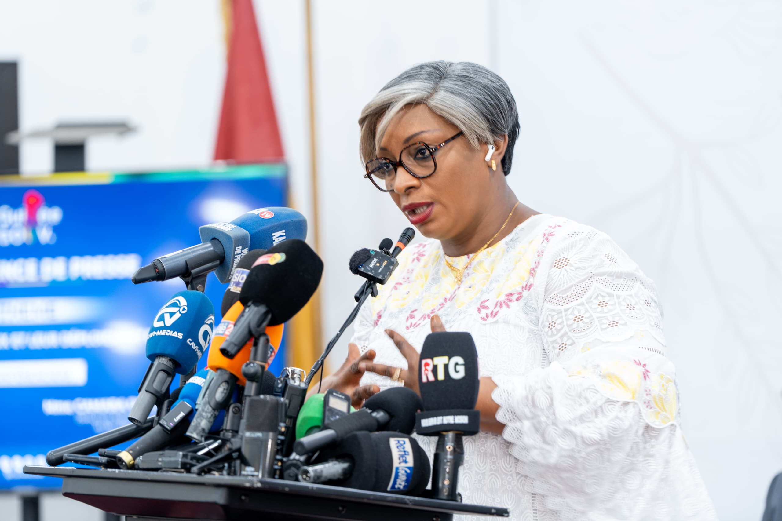 Camara Djénabou Touré au ministère de l’Administration du territoire : un profil technique face aux grands défis de la Ve République